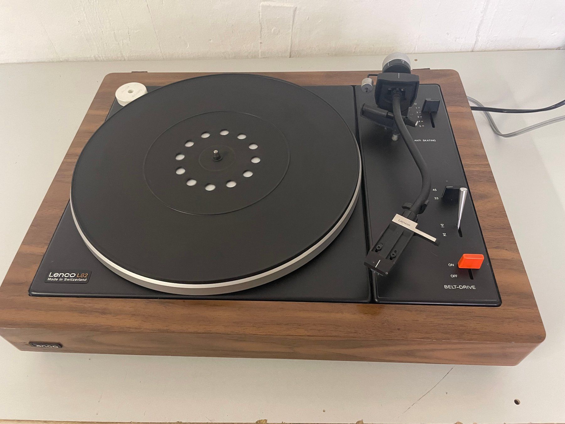 Lenco Tourne-disques: tourne disque Lenco L 82 – D'occasion à La Croix (Lutry) par netrajet