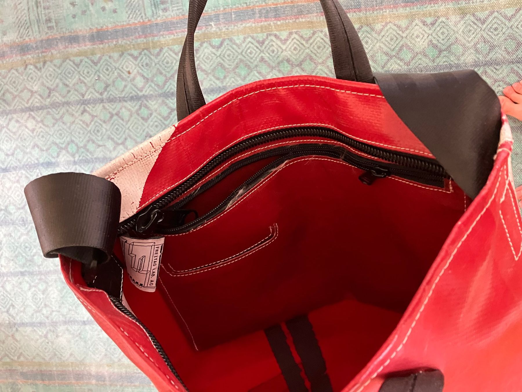 Freitag Taschen: Freitag Umhänge-Tasche – Gebraucht aus Zürich von ann_fgv9 2