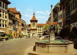 MURTEN Hauptstrasse - Auto, VW-Käfer - Stempel Bahn SBB