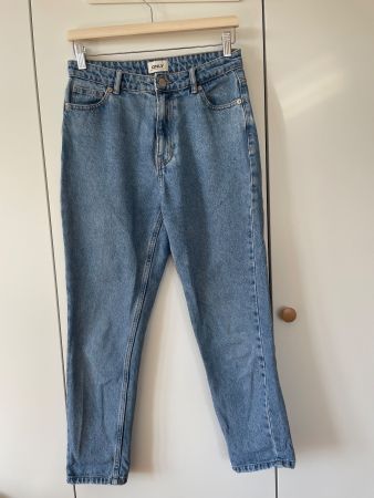 Only Mom Jeans Gr. 28/32, 100 % Baumwolle