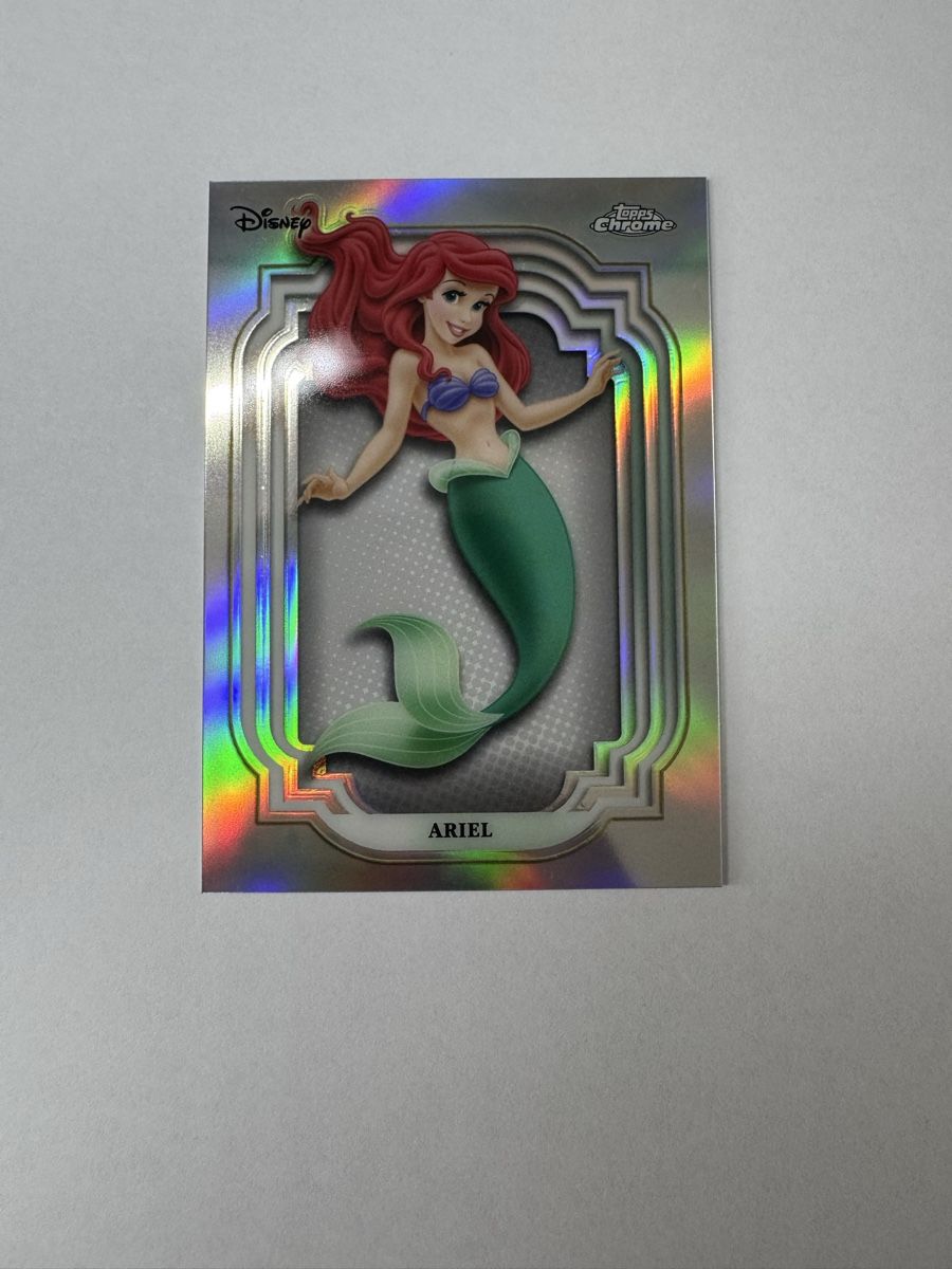 Topps Carte collezionabili: 2024 Topps Chrome Disney Ariel Refractor – Usato da Stetten AG venduto da Dekis-Tradingcards