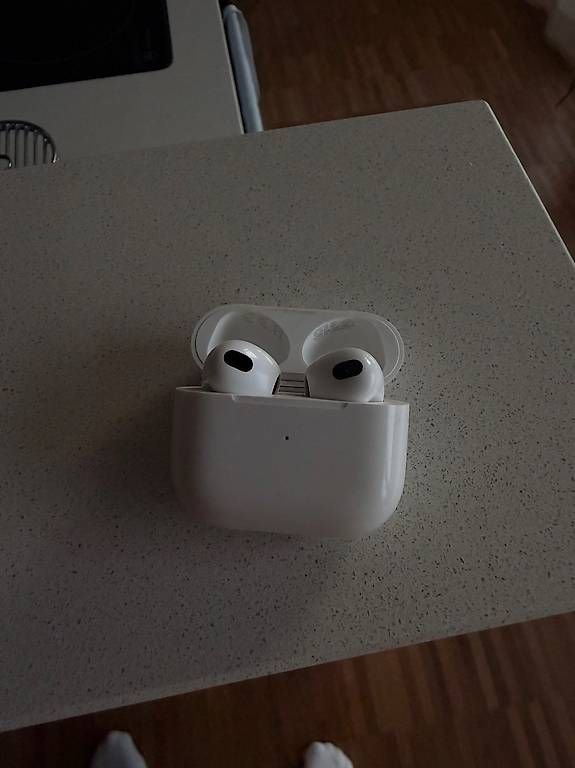 Cuffie: Apple AirPods Generation 3  Top Zustand – Usato da Malters venduto da patrizia.schmid