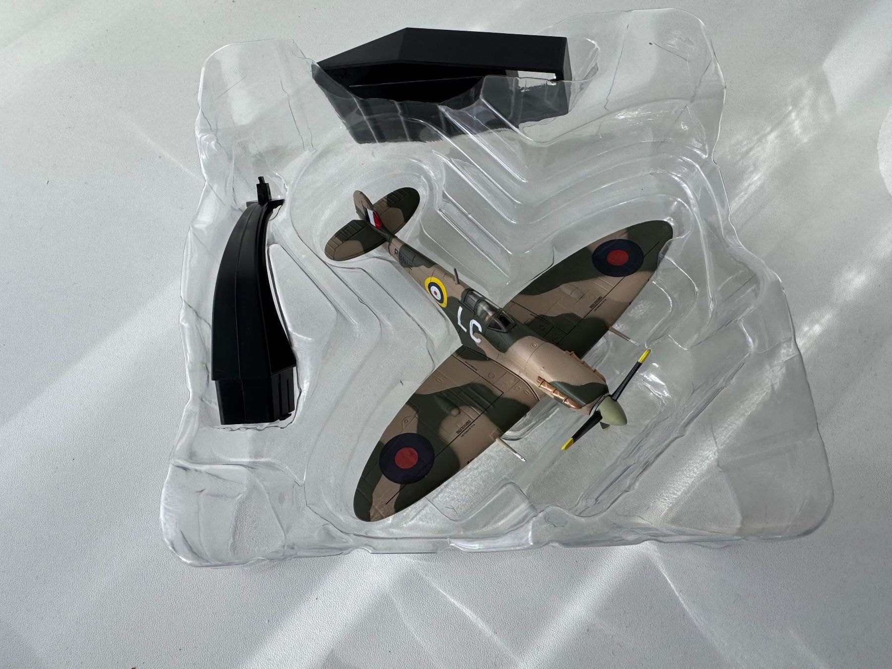 Kit di modellismo & Modellini statici: Modellflugzeug Spitfire, 1:72 – Usato da Winterthur venduto da Arma3 6