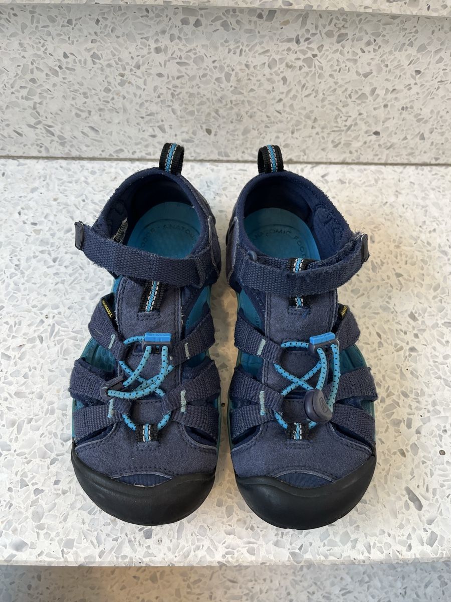 Keen Scarpe per ragazzi: KEEN Trekkingsandalen Gr. 34 – Usato da Luzern venduto da Aldabema