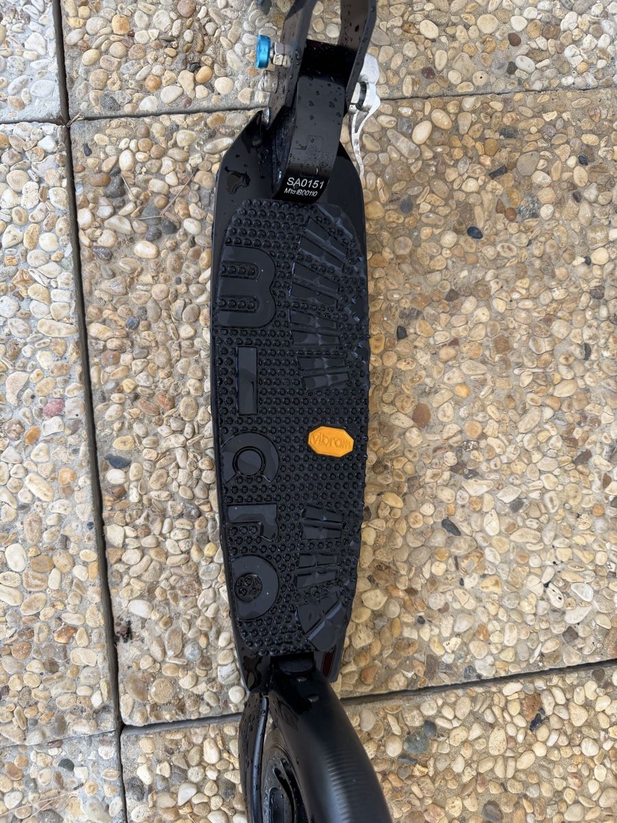 Micro Kickboard: Trottinette Micro Mobility Black Interlock – D'occasion à Chardonne par Titi1975 2