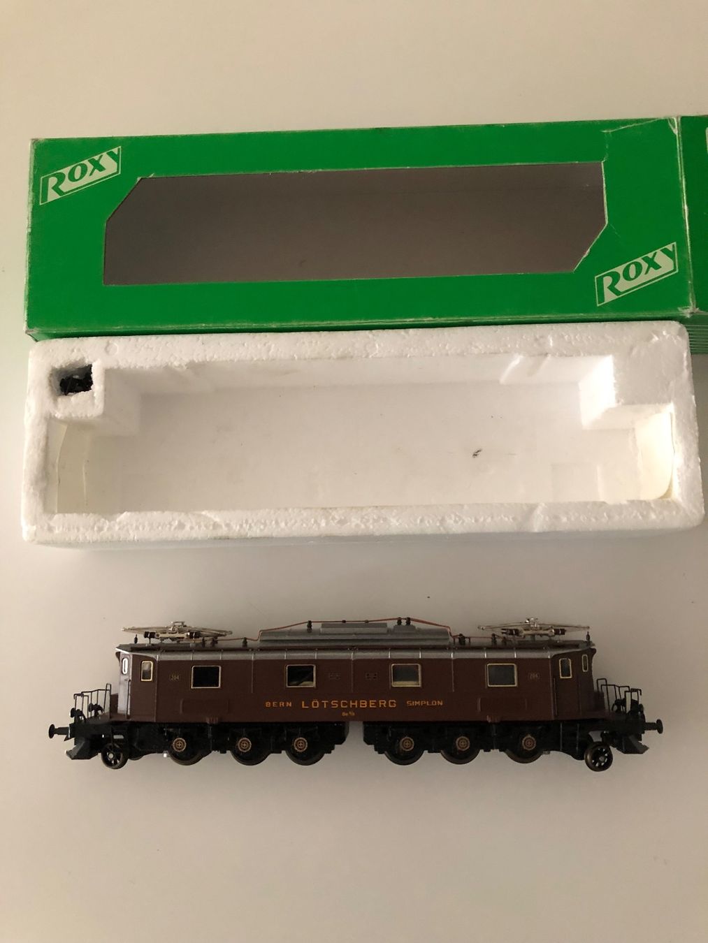 Roxy Modellini di ferrovie: Roxy 10040 No 201-204 2 Mot. NEU – Nuovo e nell'imballaggio originale da Ostermundigen venduto da Garmin03