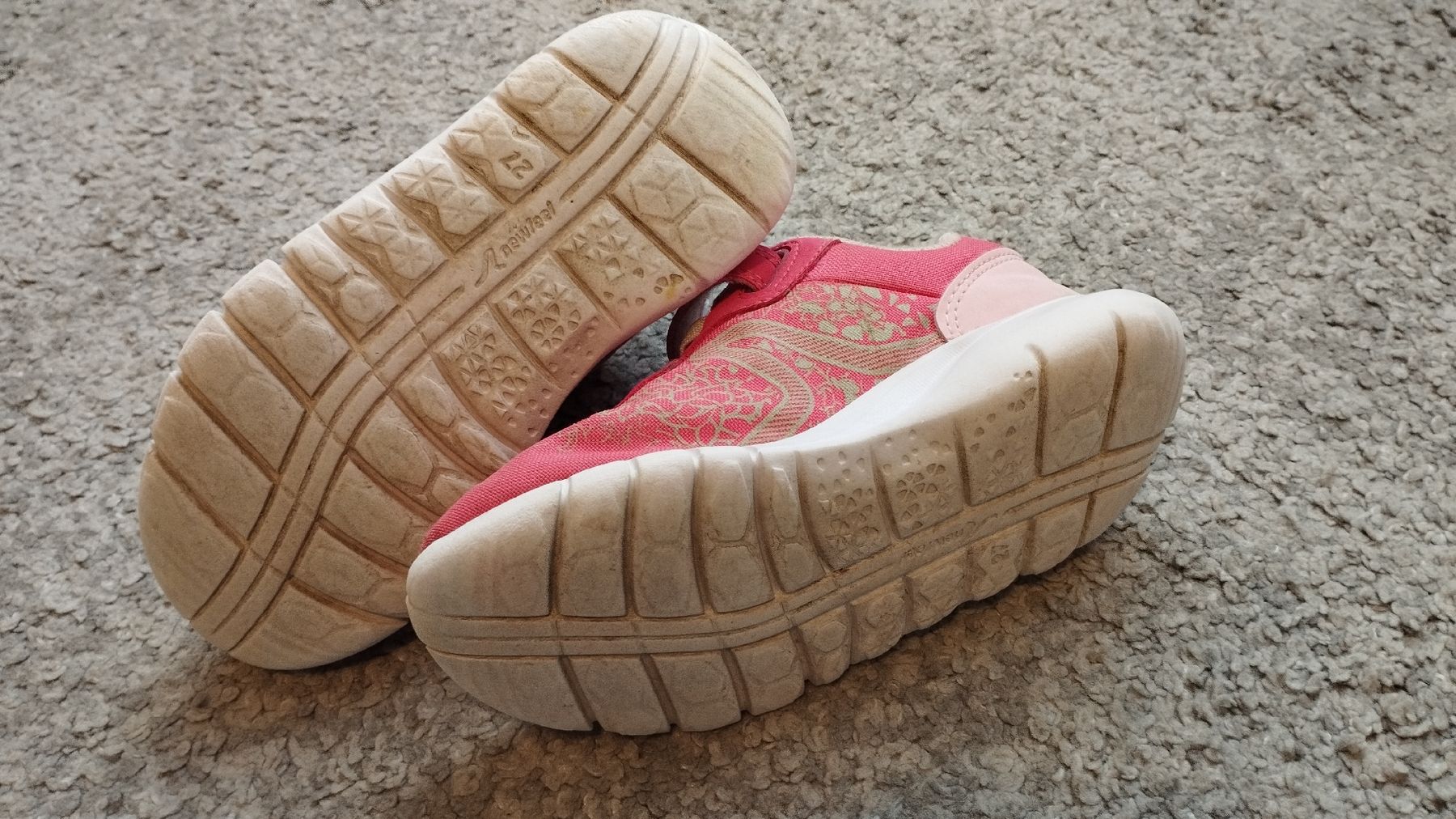 Schuhe für Mädchen: Pinke Kinderschuhe, Grösse 27 – Gebraucht aus Wangs von Gabrill 2