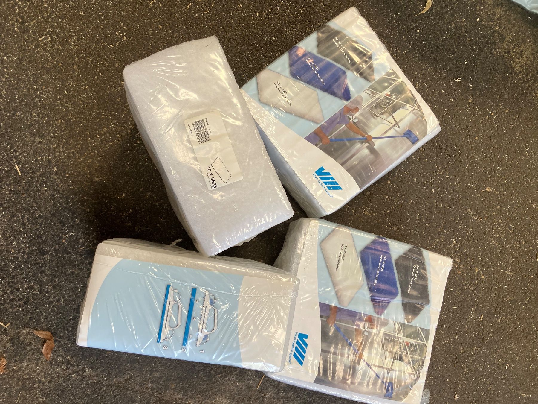 Sonstiges für Haushalt & Wohnen: Vikan Nylon Pad soft White 4x10 Stk. – Neu und originalverpackt aus Andelfingen von lar0uge