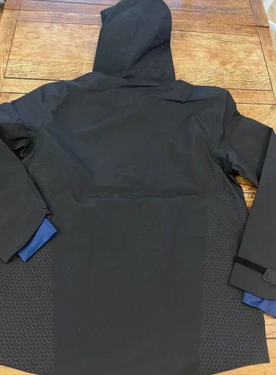 Giacche: 🤩 Crypto.com Herren Regenjacke Größe S – Nuovo e nell'imballaggio originale da Wittenbach venduto da HeuHeinz 1
