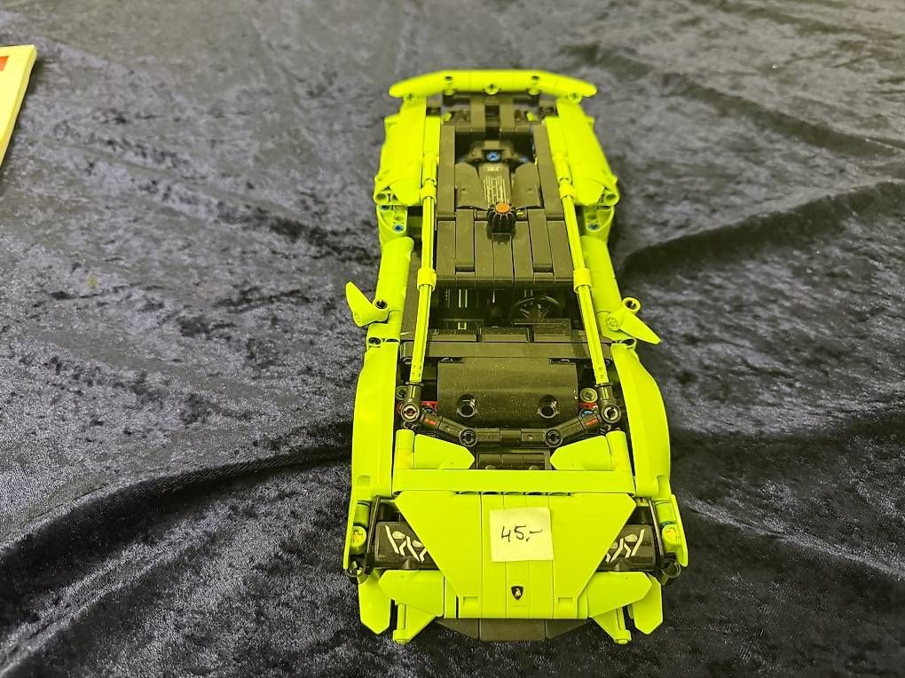 Baukästen: Lego Technic 42161 Lamborghini  – Gebraucht aus Wallisellen von eve1000 1