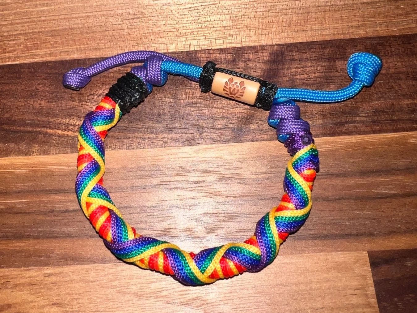 Bracciali & Braccialetti: Regenbogen Armband (Handgemacht) – Nuovo e nell'imballaggio originale da Zürich venduto da LRNT