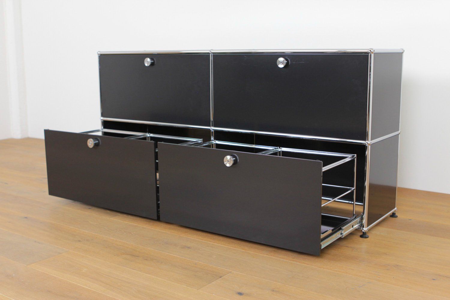 USM Scaffali: USM Haller Sideboard Graphitschwarz – Nuovo (secondo la descrizione) da Affoltern am Albis venduto da StudioStandard 2