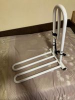 Barrière de lit blanche aide au levage état neuf