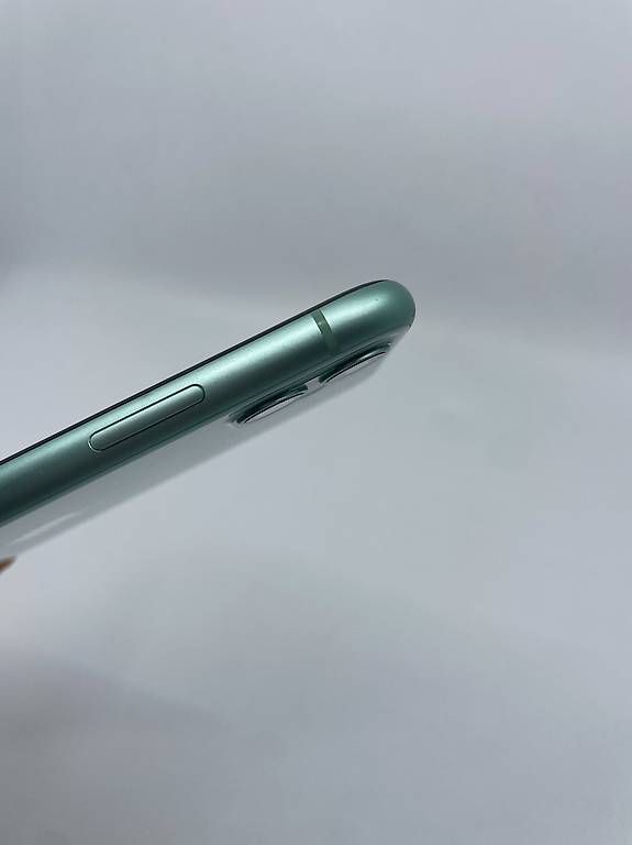 Apple Handys / Smartphones: iPhone 11 64GB Türkis iOS 27 – Gebraucht aus Zürich von Waikiki57 2