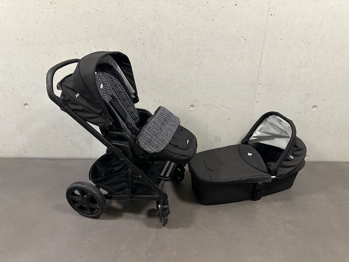 Joie Kinderwagen: Joie Chrome Stroller with Carrycot - very good state – Gebraucht aus Baden von emi_55vx