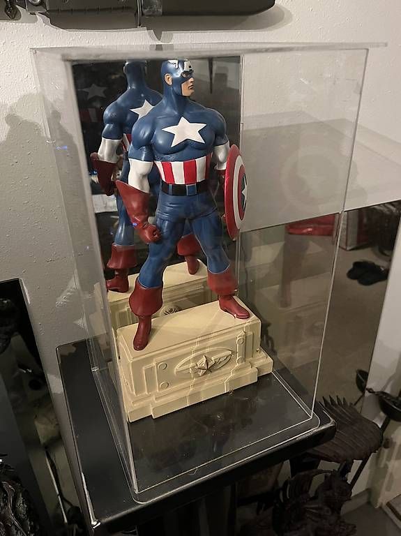 Figuren: MARVEL's "Captain America" 1:6 scale Statue von Bowen Design – Gebraucht aus Zürich von samg00dy