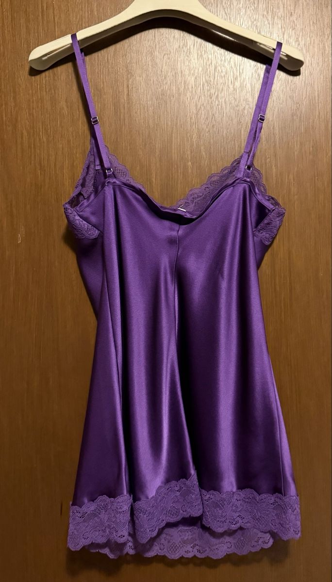 Intimissimi Top: Canotta 100% seta Intimissimi – Nuovo (secondo la descrizione) da Bioggio venduto da M.M.O 1