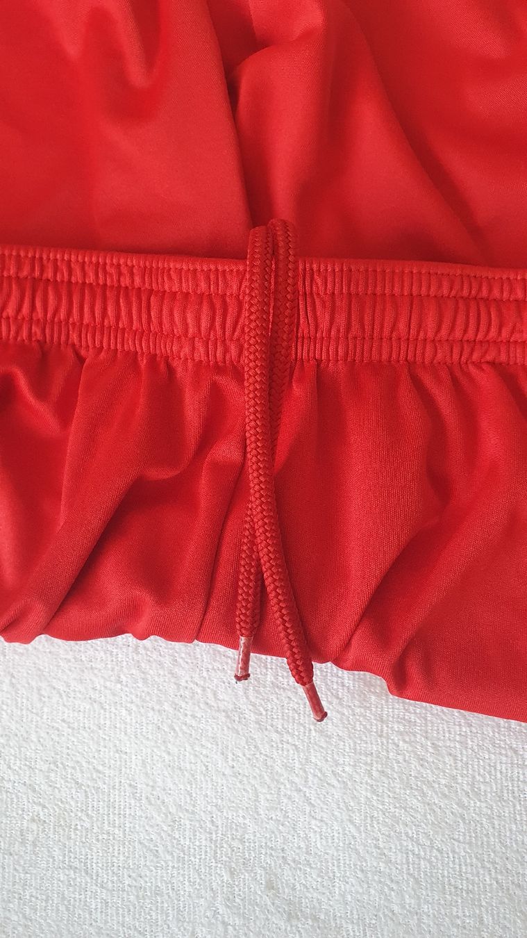 Adidas Pantaloni: bayern münchen shorts G M – Usato da Maienfeld venduto da tobeyl2020 4