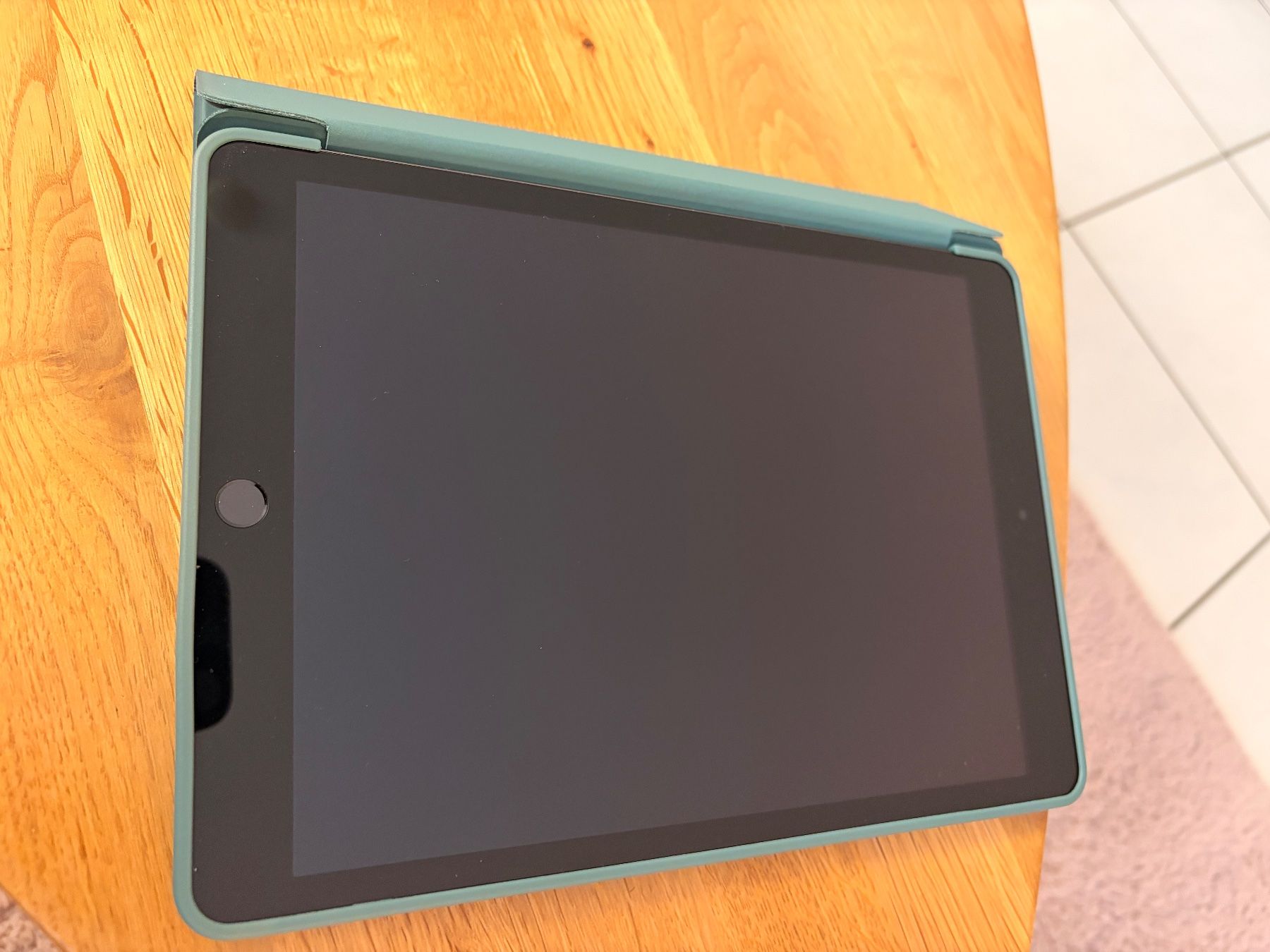 Apple Tablet PC: iPad 9. Generation – Gebraucht aus Rothrist von Voma0 3