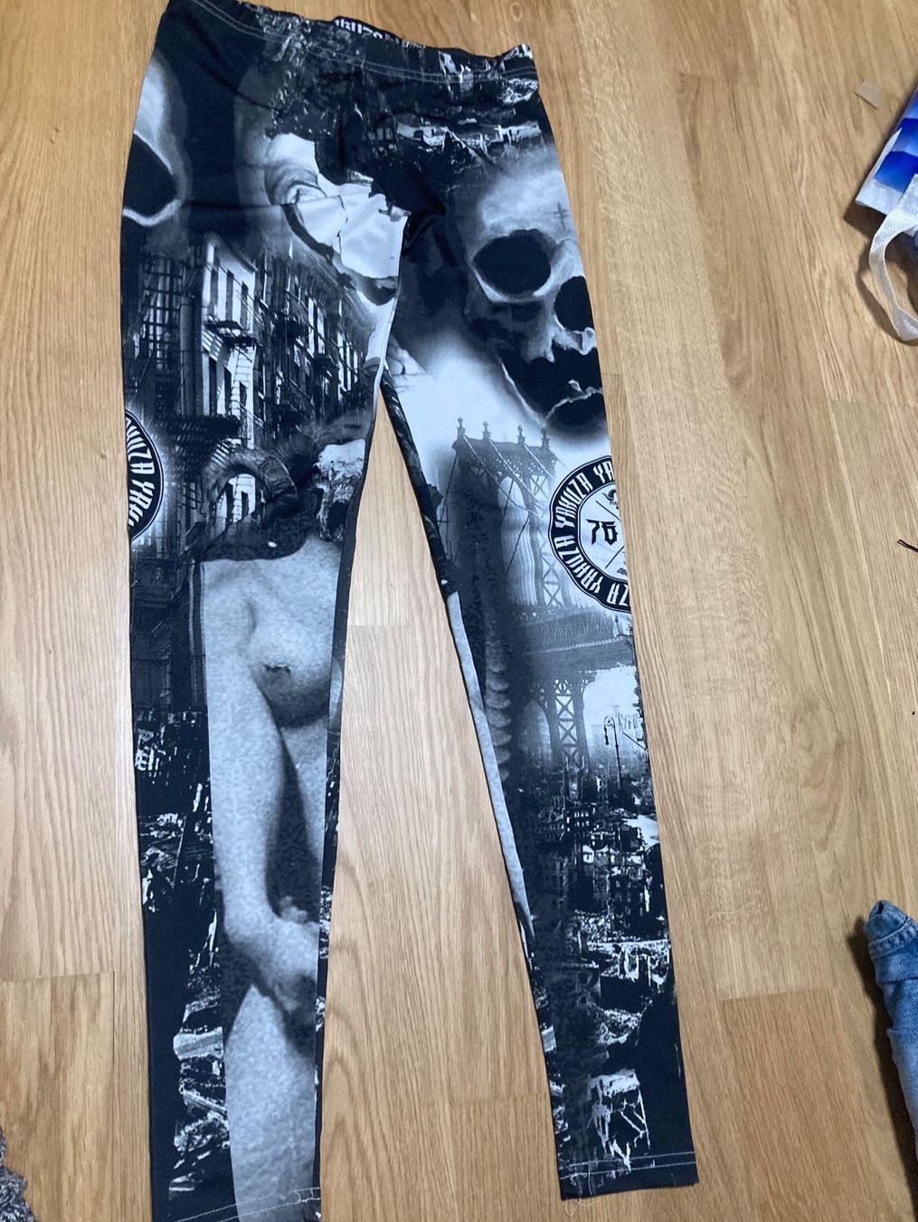 Leggings: Coole Leggins Yakuza – Usato da Uster venduto da Kalici1
