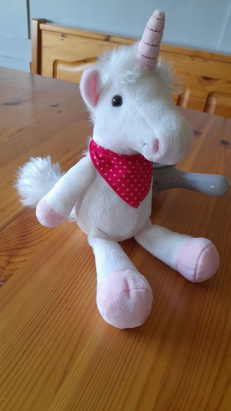 Giocattoli: Einhorn in weiss – Usato da Nesslau venduto da Churfirsten08
