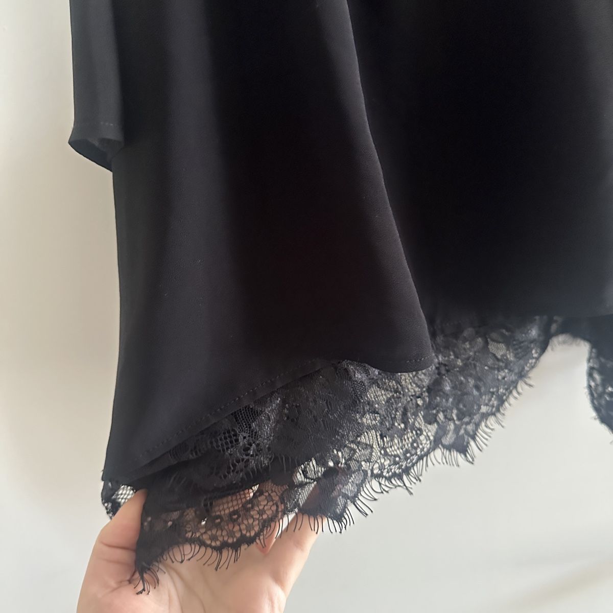 Vero Moda Camicette: ROMANTIC FEMININE OFF-SHOULDER BLOUSE – Usato da Zofingen venduto da JumpInVintage 1