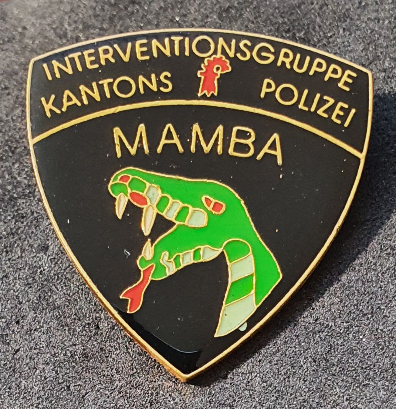 Placchette & Badge: U622 Pin Interventionsgruppe Kantons Polizei MAMBA Baselland – Usato da Reinach BL venduto da Boston-Verkauf 1