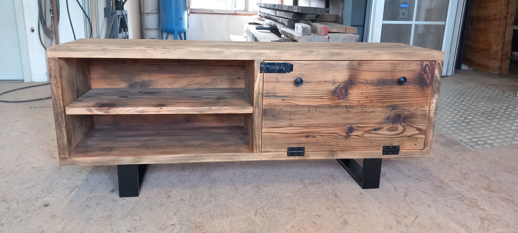 TV Möbel: Sideboard aus  Schweizer Altholz Fichte 160cm – Neu (gemäss Beschreibung) aus Altishofen von Rossi464 5