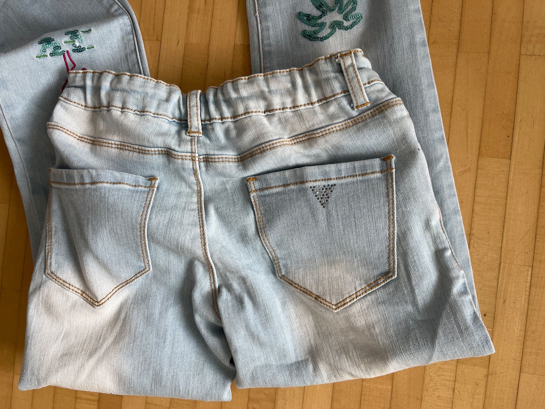 Guess Pantaloni: Jeans Hose 140 Guess – Usato da Horgen venduto da Hoppelhase11 2