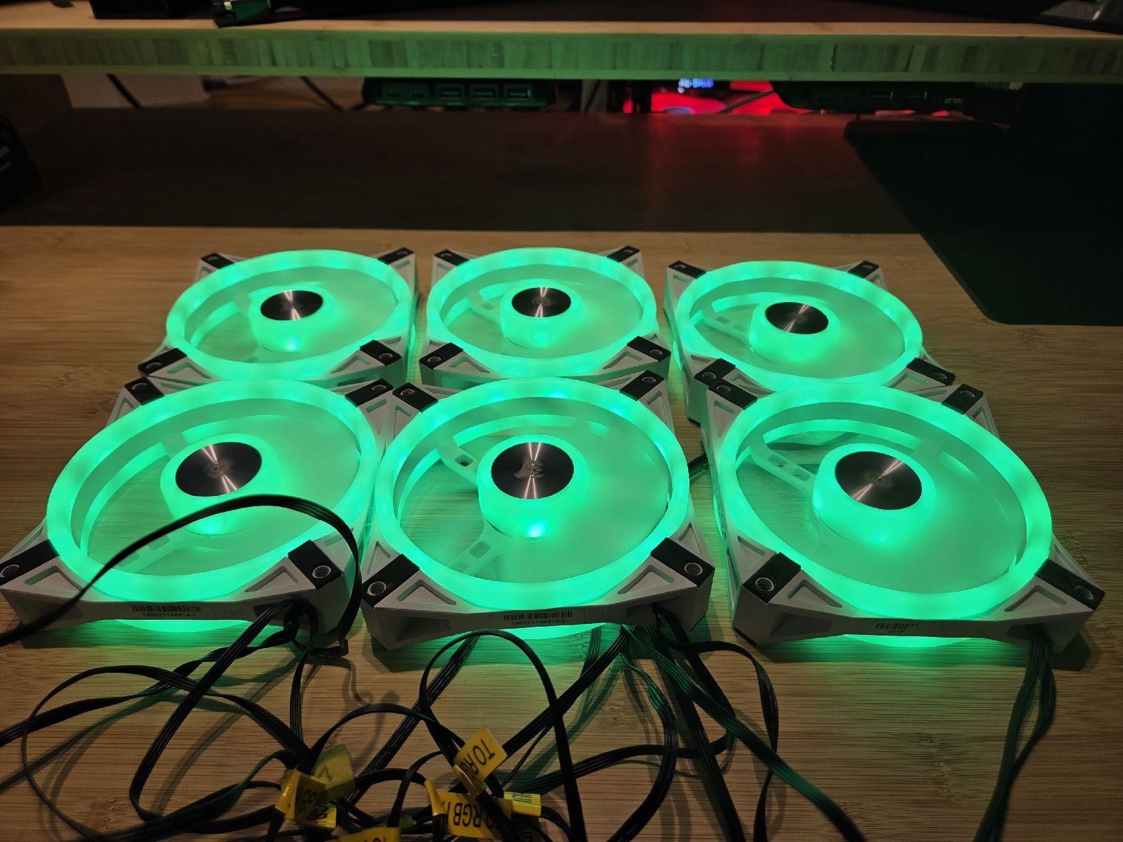 PC: 6xiCUE QL120 RGB Weiss inkl. Controller PRO – Usato da Arbon venduto da Mamamia13 3