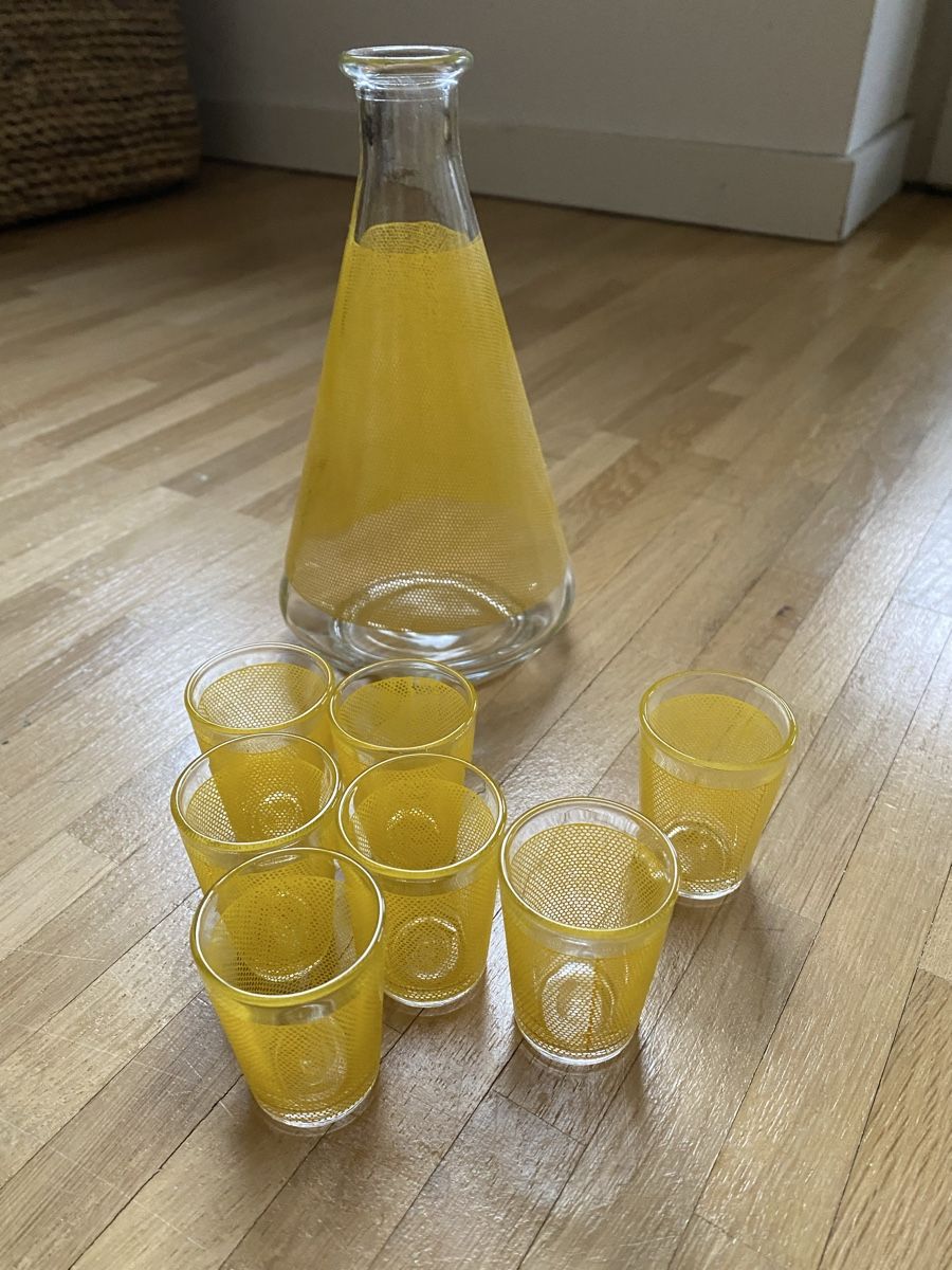 Karaffen: Karaffe & 7 Gläser, gelb gemustert, Vintage – Gebraucht aus Zürich von linlin02 3