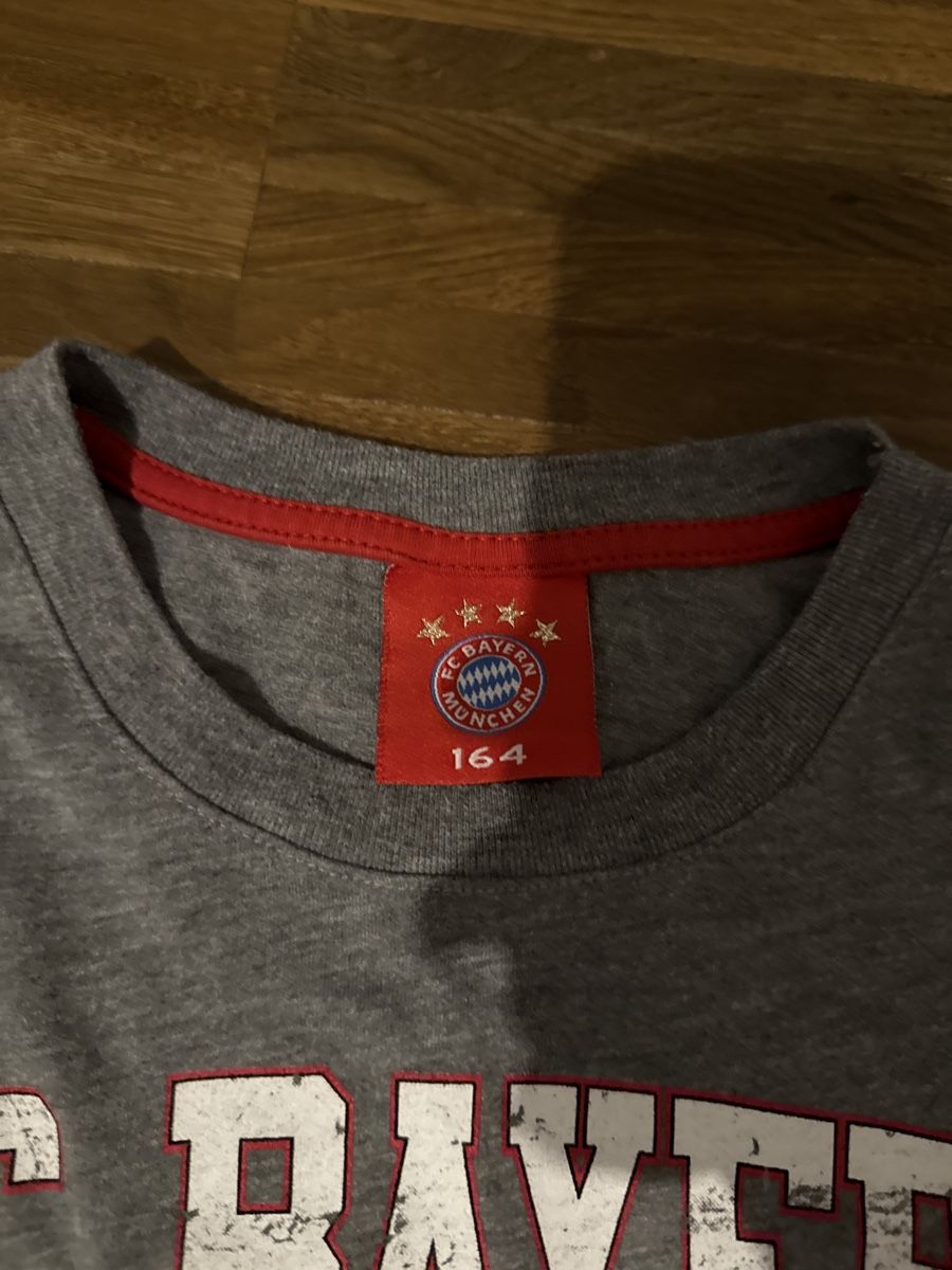 Hemden, T-Shirts & Polos: T-Shirt Bayern München – Gebraucht aus Freidorf TG von sarotiko 1