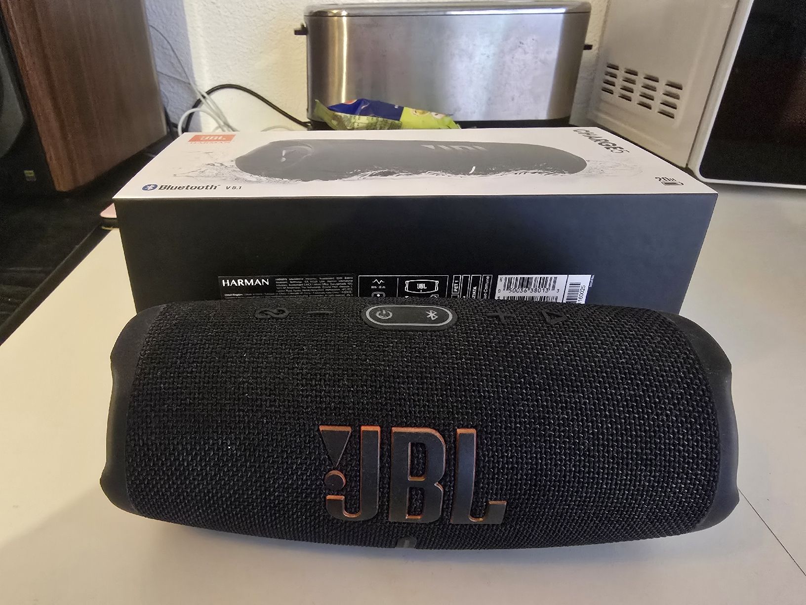JBL Casse acustiche: JBL Charge 5 Portable Bluetooth Speaker - Black, boxed – Usato da Vessy venduto da guojin99