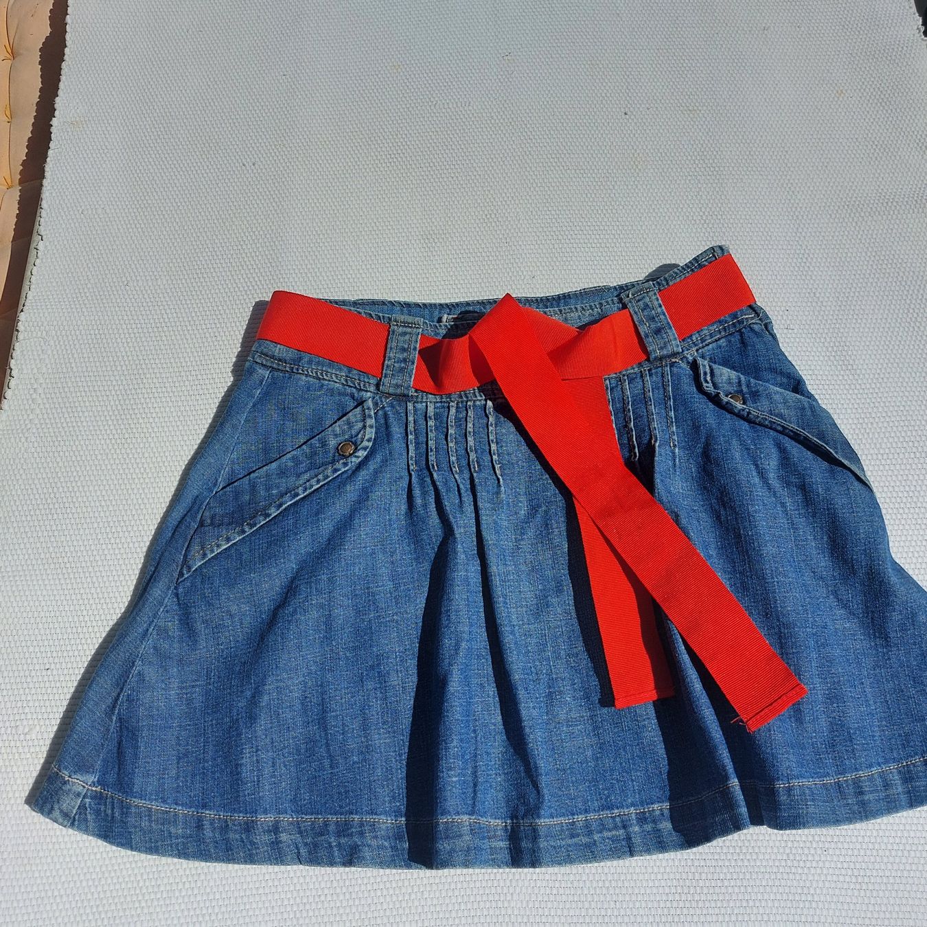 Zara Robes et jupes: Mädchen Jeans Rock Marke Zara – Neuf (Voir description) à Zürich par wilden