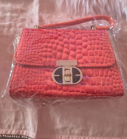 Kroko ähnliche schöne Tasche, neu! Orange