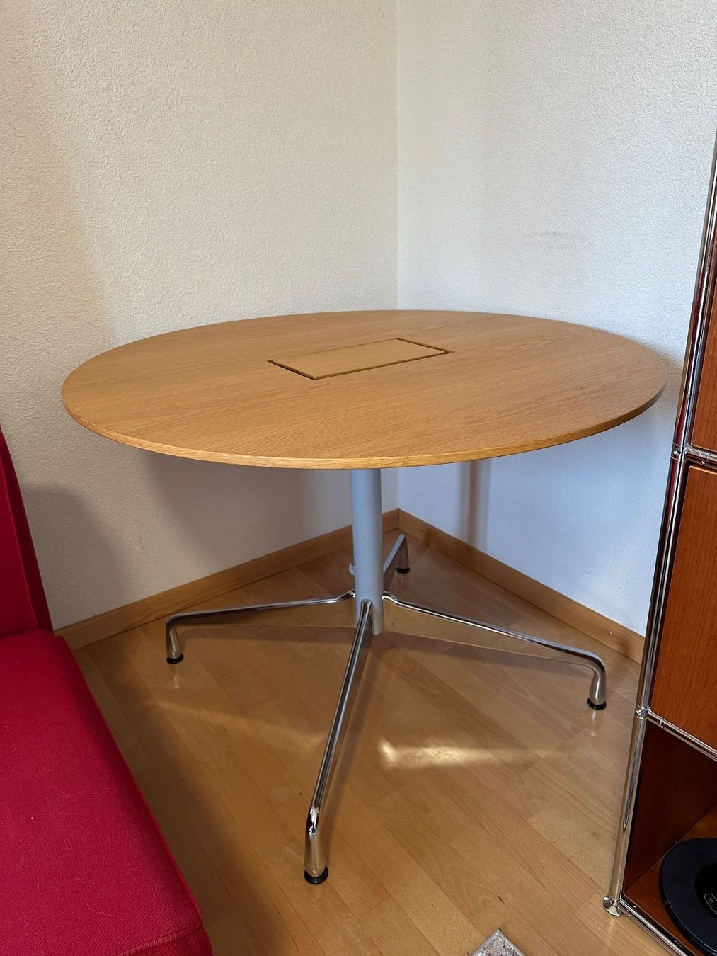 Vitra Tavoli: Eames Tisch Vitra Segmented Table Büro Arbeitstisch – Usato da Dübendorf venduto da Shineforyou 1