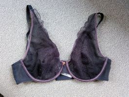 BH von JOOP aus violetter Spitze, 75C