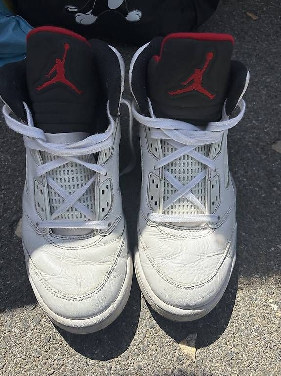 Herrenschuhe: Air Jordan 5 Retro White Cement  Taille 41 – Gebraucht aus Puidoux von neg_9p7m