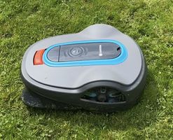 Mähroboter Gardena SILENO life 750 mit Garage ohne Smart Hub