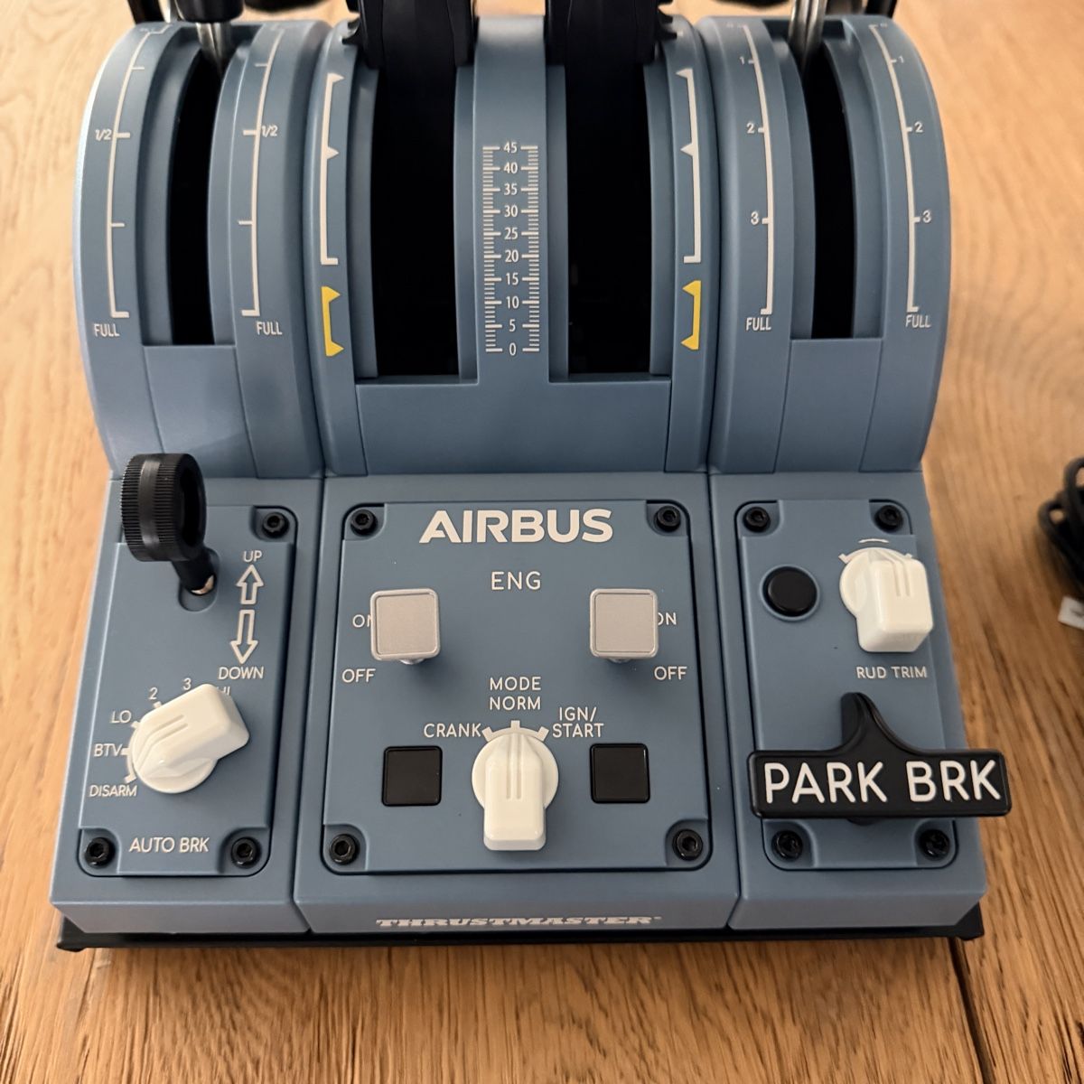 Thrustmaster Controller: Thrustmaster TCA full Airbus throttle & addons – Gebraucht aus Biel/Bienne von BMA36 1