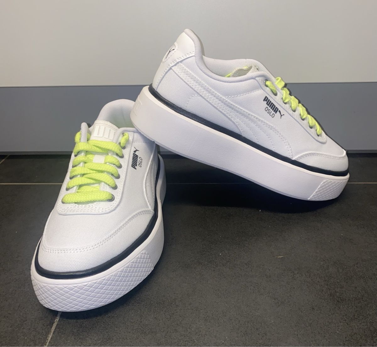 Puma Scarpe da donna: Puma Oslo Gr.35,5 (NEU) – Nuovo (secondo la descrizione) da Herisau venduto da Seyashop1
