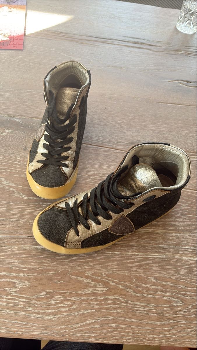 Scarpe da donna: Philippe Model Sneaker High-Top schwarz gold  – Usato da Arnegg venduto da lor_88bd