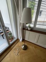 Stehlampe ÄRSTID Messing/Weiss