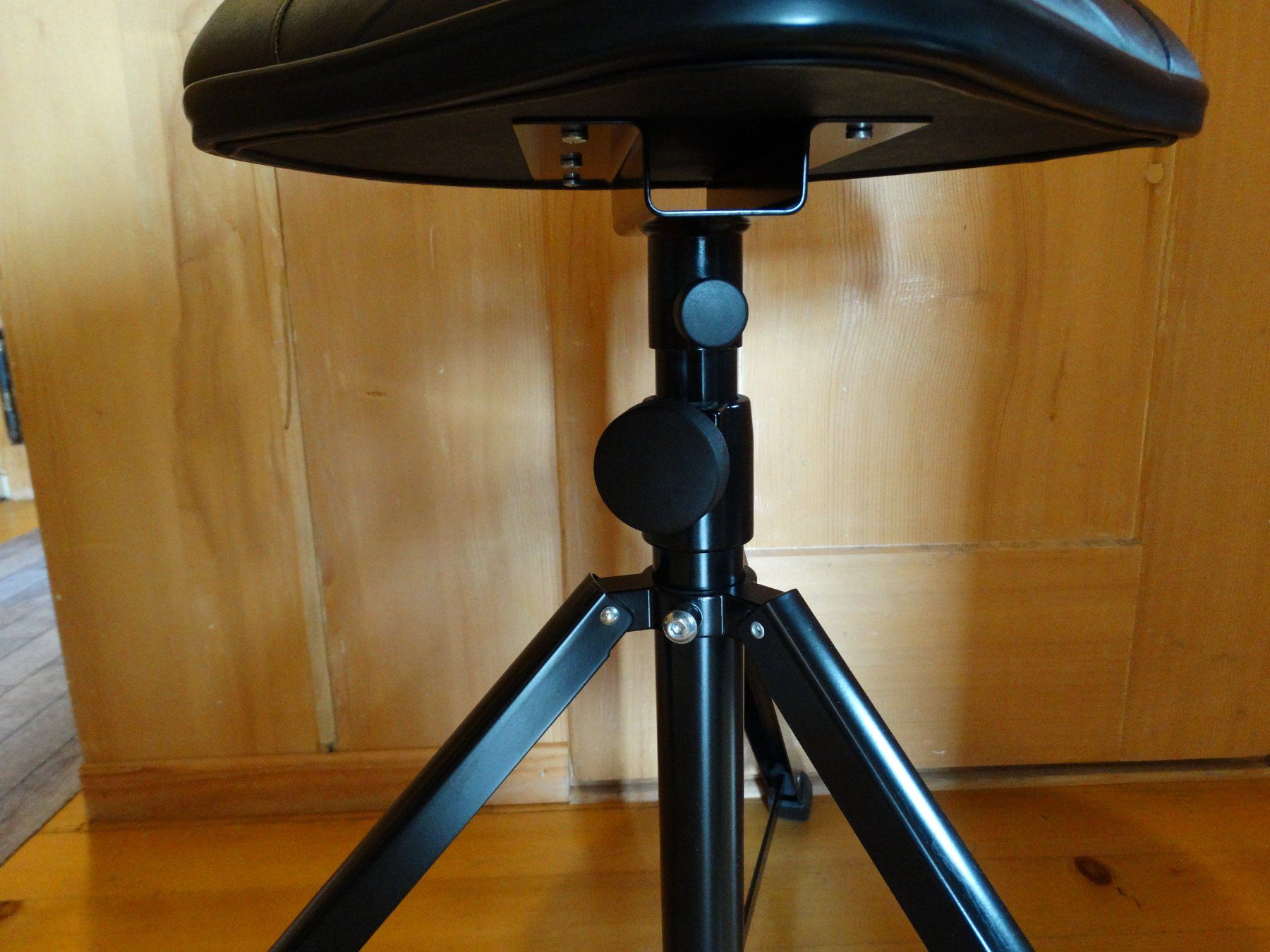 Strumenti musicali: Keyboard Stuhl – Usato da Lengnau AG venduto da Oskarhuus 1
