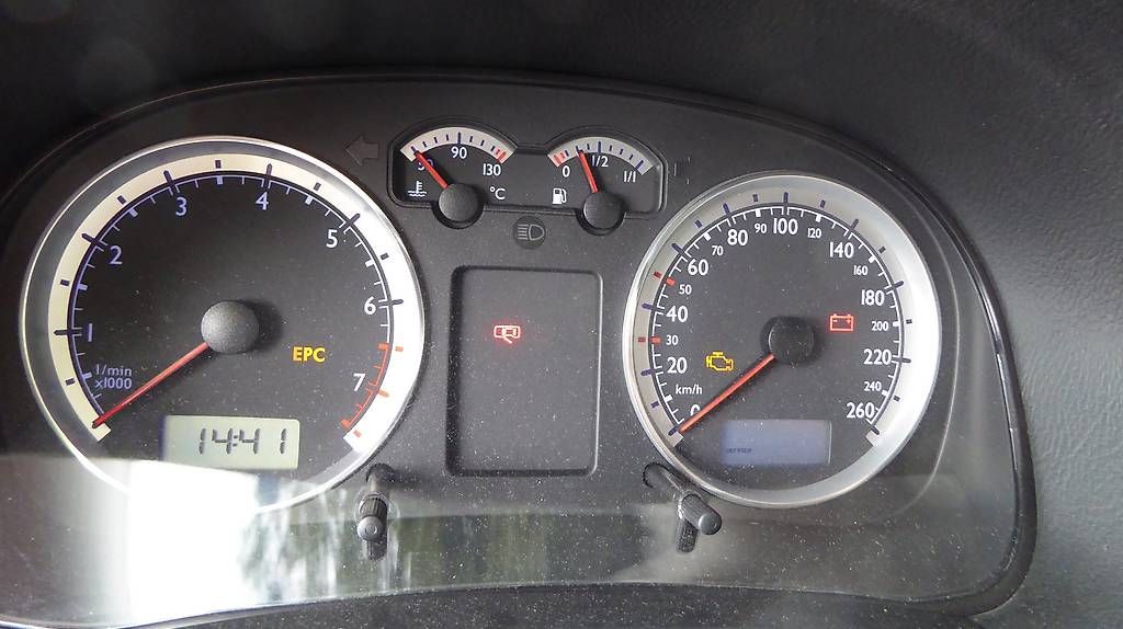 Automobili: VW Golf  IV 1.6  – Usato da Geneve venduto da pau_ybt5 2