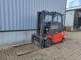Stapler Linde E30S mit Ausweis Triplex Hub 470cm