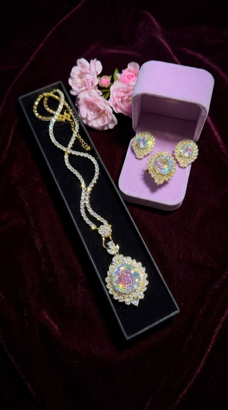 Altri gioielli: Parure Selena – Nuovo e nell'imballaggio originale da St-Maurice venduto da Sandrinette123