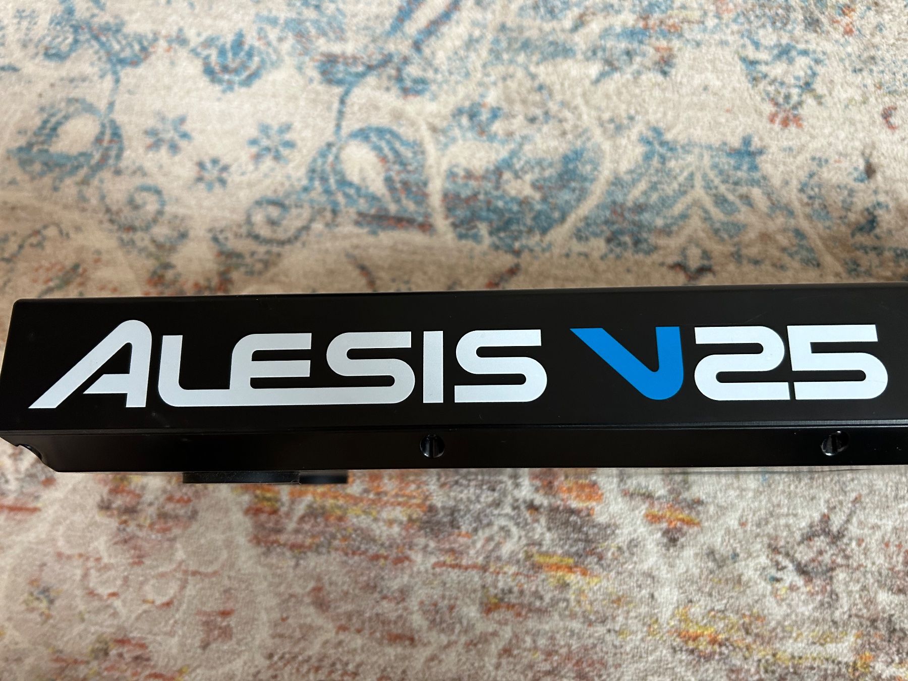 Alesis Strumenti musicali: Alesis v25 Midi Controller Keyboard – Usato da Luzern venduto da roc_p5tc 4