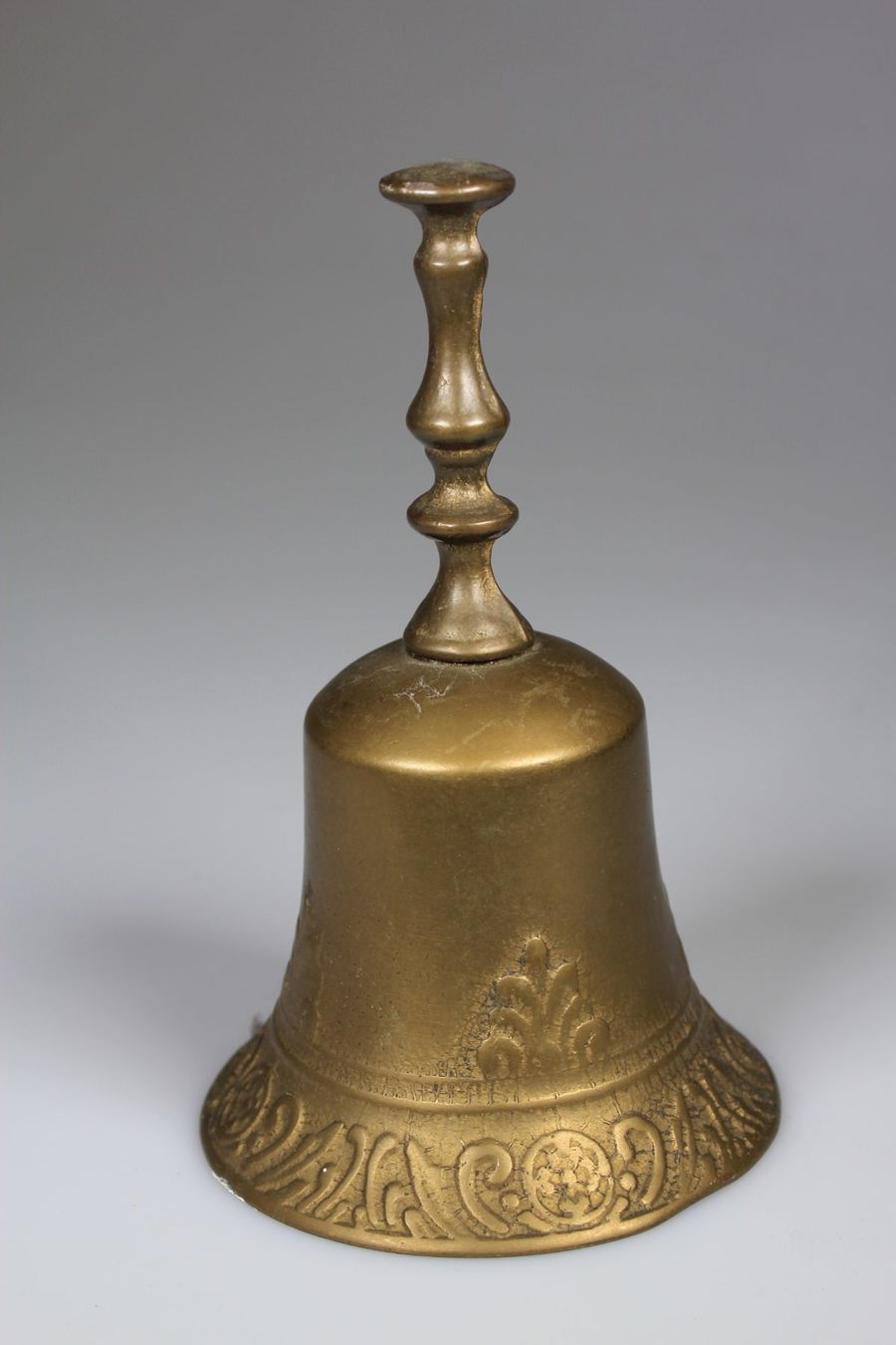 Campanacci mucche: Alte Tischglocke aus Messing – Usato da Basel venduto da IRMAundFRED