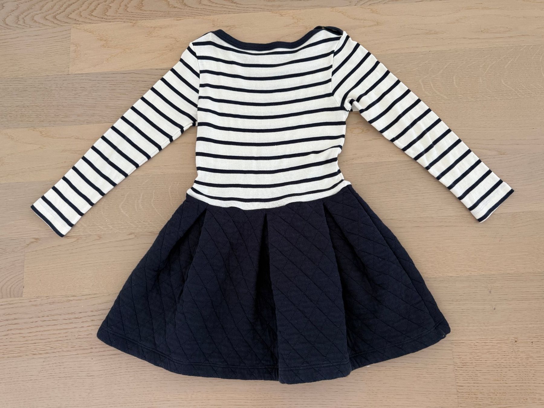 Petit Bateau Kleider & Röcke: Petit Bateau Mädchenkleid Gr. 6ans/116cm, Topp – Gebraucht aus Oberglatt ZH von COiNCiDENT 2